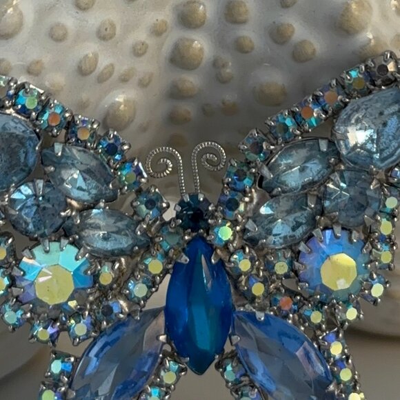 WEISS RHINESTONE BUTTERFLY BROOCH - Picture 5 of 8
